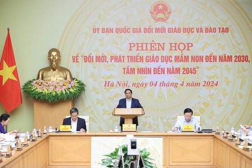Thủ tướng: Phát triển con người cần đặt nền móng từ những năm đầu đời