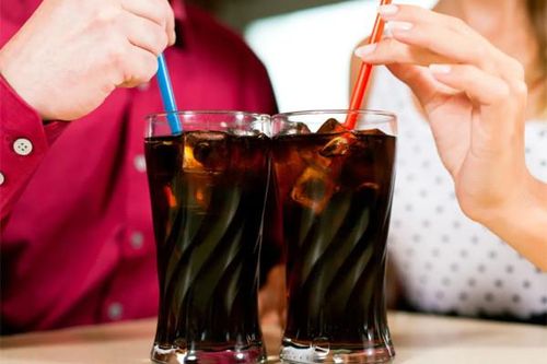 Người Việt Nam đang tiêu thụ quá nhiều đường, trung bình 1 lít đồ uống có đường mỗi tuần