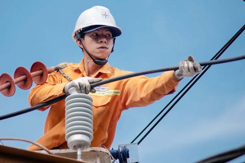 Hà Nội đảm bảo đủ nguồn điện cho doanh nghiệp trong mùa hè 2024