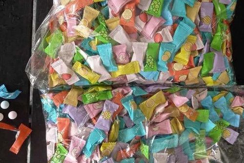 Chưa có cơ sở xác định ngộ độc thực phẩm trong vụ 28 nữ sinh nhập viện sau khi ăn kẹo