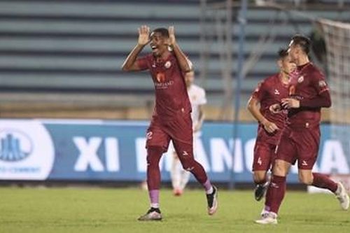 Vòng 15 V-League 2023-2024: Nam Định thất thủ trên sân nhà
