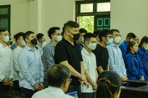 53 người bắt tay viết phần mềm, vận hành game đánh bài