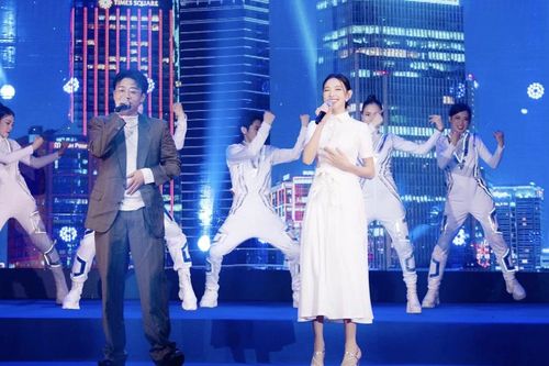 Vừa ra mắt MV cùng Erik, Hoa hậu Thùy Tiên đã đi hát?