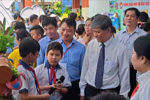 Học sinh tiểu học tại TPHCM hào hứng tham gia Ngày hội giáo dục STEM