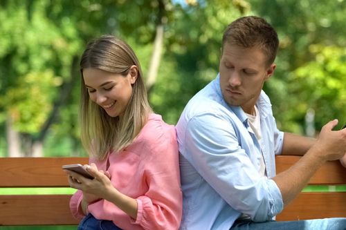 Diễn biến tâm lý bất thường của đàn ông khi ghen