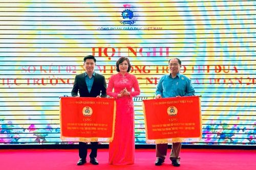 Triển khai hiệu quả phong trào thi đua 'Giỏi việc trường - Đảm việc nhà'