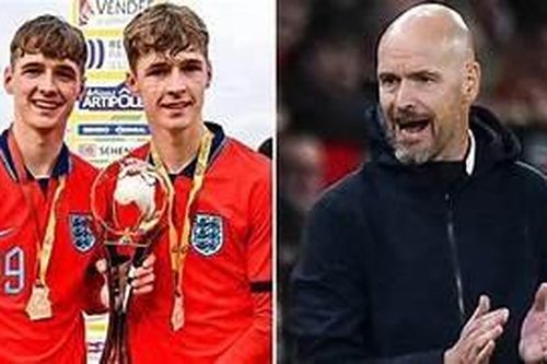 Hai tài năng trẻ sinh đôi vừa ký hợp đồng với Man United là ai?
