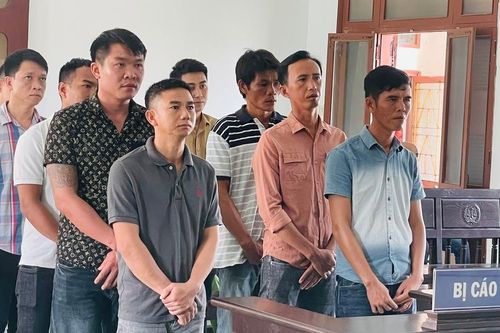 Phú Yên: 10 bị cáo lãnh án vì đánh bạc qua mạng