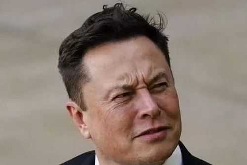 Elon Musk mất vị trí người giàu nhất thế giới