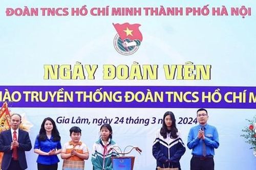 Rưng rưng, day dứt 'điều ước của em'
