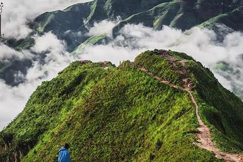 Ba 'sống lưng khủng long' nổi tiếng hùng vĩ nhất Việt Nam nằm ở đâu?