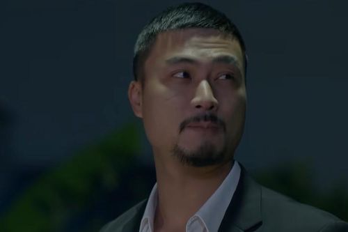 'Người một nhà' tập 4: Trí gặp kẻ thù ngay trước cổng nhà