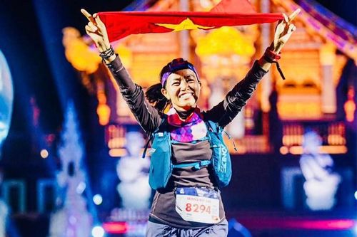 Vượt ngưỡng: 'Bóng hồng' chạy siêu marathon 365 ngày bất chấp thời tiết