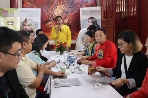 Hai ngày cắt tóc miễn phí cho bà con tại đình làng Kim Liên