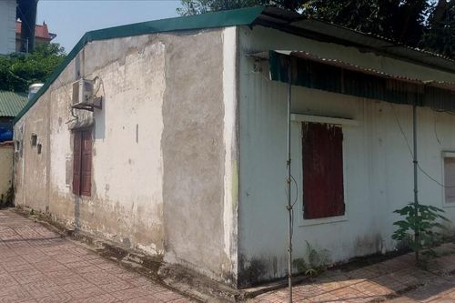 Thêm ngôi trường gặp khó vì giáo viên về hưu không chịu trả lại nhà tập thể