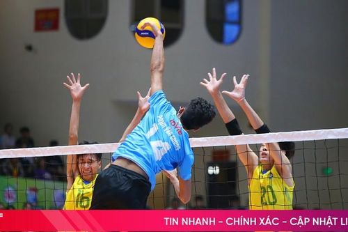Giải Bóng chuyền VĐQG tại Hà Tĩnh: Chủ nhà mắc sai lầm, Long An đại thắng