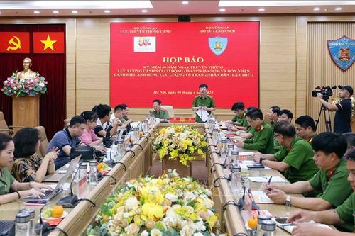 Nhiều hoạt động kỷ niệm 50 năm Ngày truyền thống lực lượng Cảnh sát cơ động