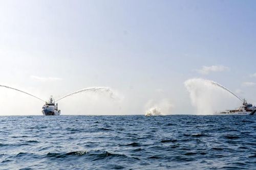 Cảnh sát biển Việt Nam luyện tập ứng phó sự cố môi trường trên biển