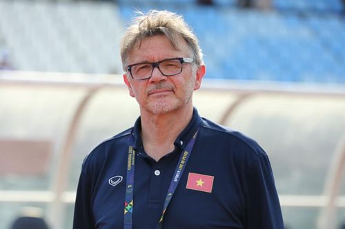 HLV Troussier so sánh bất ngờ về ĐT Việt Nam và Indonesia