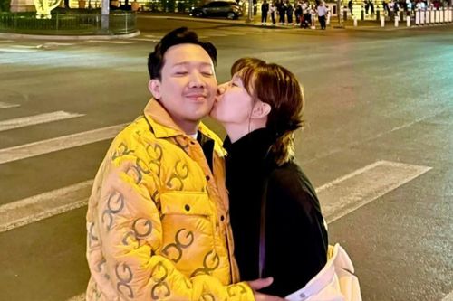 Trấn Thành giữ thói quen này gần 10 năm, qua Mỹ thoải mái thực hiện công khai
