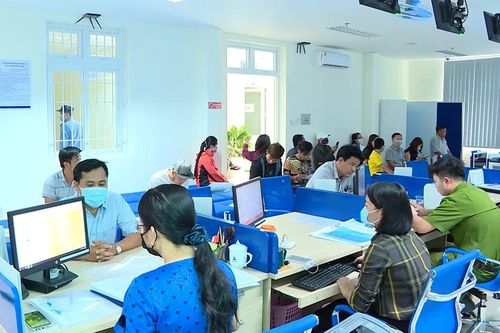 Thái độ, trách nhiệm và hiệu quả phục vụ