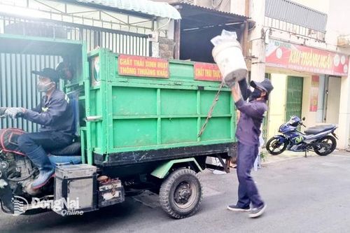 Nhọc nhằn mưu sinh mùa nắng nóng