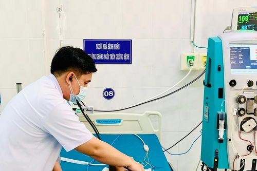 Gia Lai: Một bệnh nhi nguy kịch được cứu sống nhờ kỹ thuật lọc máu liên tục