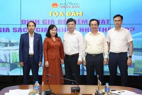 Tọa đàm 'Định giá để kiểm soát giá sách giáo khoa như thế nào?'