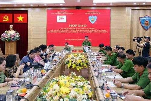 Lan tỏa hình ảnh đẹp lực lượng Cảnh sát cơ động nhân kỷ niệm 50 năm ngày truyền thống