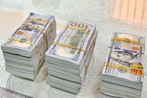Phát hiện vụ vận chuyển trái phép 150.000 USD từ Việt Nam ra nước ngoài