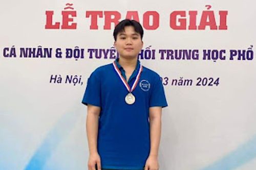 Nam sinh học 'trường làng' vào đội tuyển Olympic quốc tế, châu Á 2024
