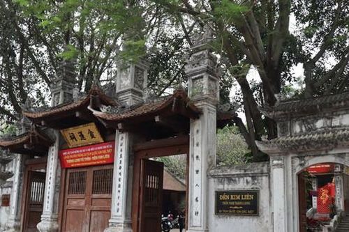 Nhiều thợ sẽ cắt tóc miễn phí cho người dân tại lễ hội đình - đền Kim Liên