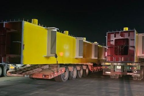 Liên tiếp bắt nhiều xe chở hàng siêu trường, siêu trọng