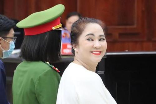 Nguyễn Phương Hằng còn phải ngồi tù bao lâu sau khi được giảm 3 tháng?