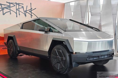 Chi tiết Tesla Cybertruck Foundation Series xuất hiện tại Đông Nam Á