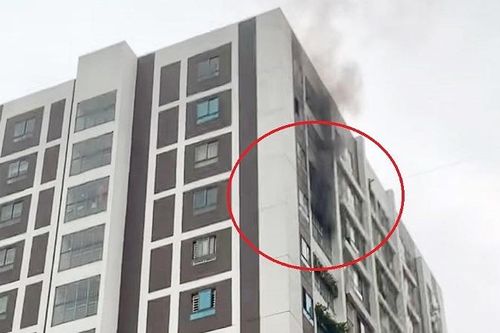 Kịp thời dập tắt đám cháy ở chung cư 15 tầng ở thành phố Vinh