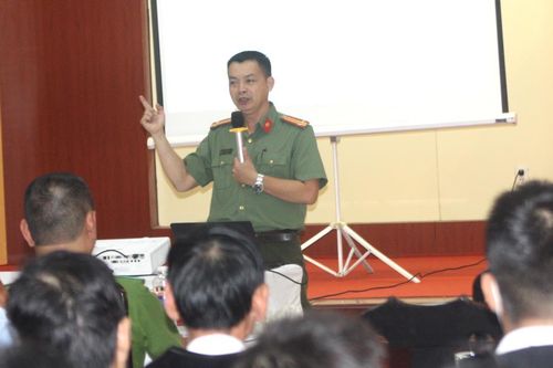 Truyền đạt kiến thức phòng chống tội phạm cho người vị thành niên