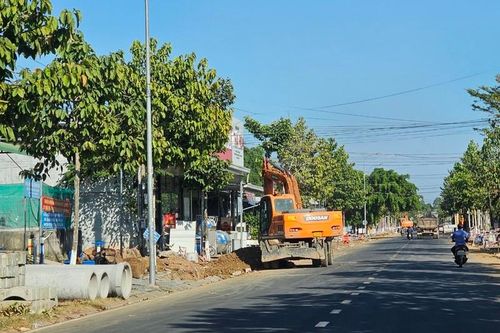 Đồng Nai: Cty Ngọc Tùng 1 ngày trúng 3 gói thầu tại Định Quán