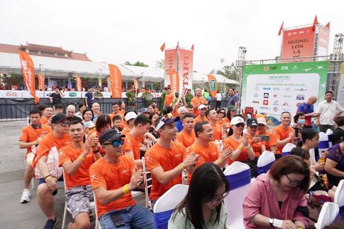 Gần 6.000 người tham gia giải chạy Đền Hùng Spirituality Marathon 2024