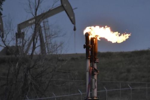 Nồng độ CO2 và metan tăng vọt hơn mức cao kỷ lục năm ngoái