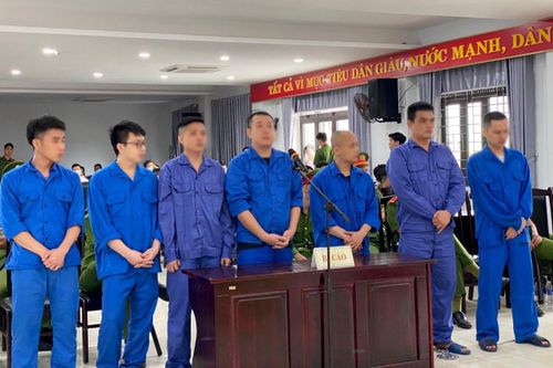 Giải quyết mâu thuẫn bằng đao, nhóm bị cáo lĩnh 75 năm tù