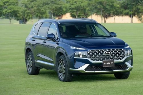 Xe Hyundai SantaFe sau 3 năm giảm 500 triệu, vẫn giá 1 tỷ có đáng mua?