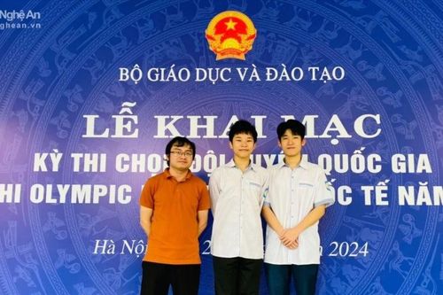 Nam sinh lớp 11 Trường THPT chuyên Phan Bội Châu vào Đội tuyển Quốc gia tham dự Kỳ thi Olympic Vật lý châu Á