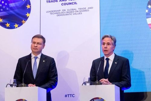 EU, Mỹ thu hút các nước đang phát triển hợp tác về nguyên liệu thô quan trọng