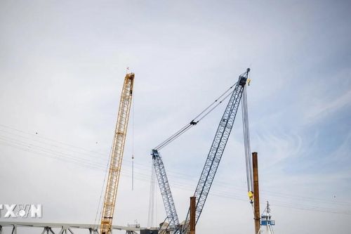 Tổng thống Mỹ cam kết huy động mọi nguồn lực xây dựng lại cây cầu bị sập