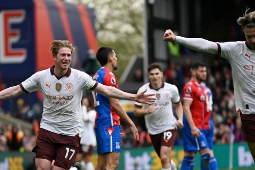 Manchester City áp sát ngôi đầu Premier League sau màn ngược dòng