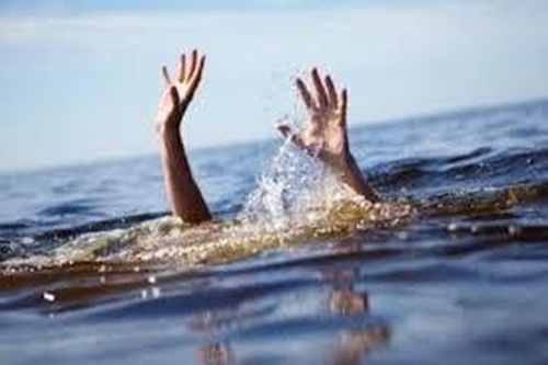 Hai học sinh đuối nước tại ao tưới cà phê