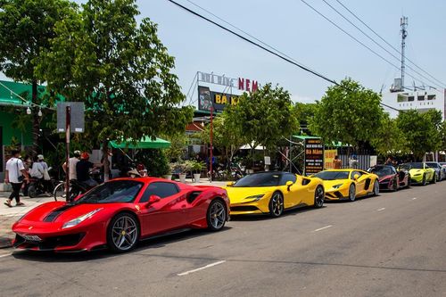 Hoàng Kim Khánh đã mang dàn siêu xe hơn 300 tỷ đến Phú Yên
