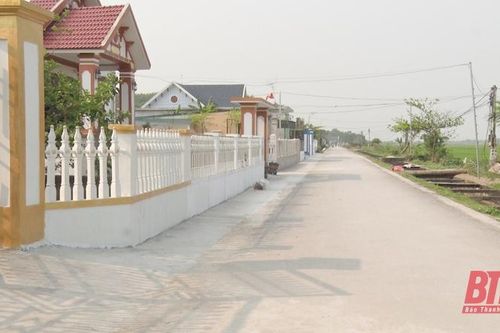 Trên 300 hộ dân xã Ngọc Lĩnh tự nguyện hiến đất, mở rộng đường giao thông