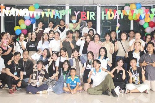 Gửi yêu thương đến 'chiến binh nhỏ'